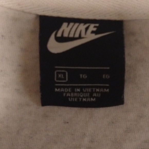 Nike Women's Jacket - Picture 2 of 2